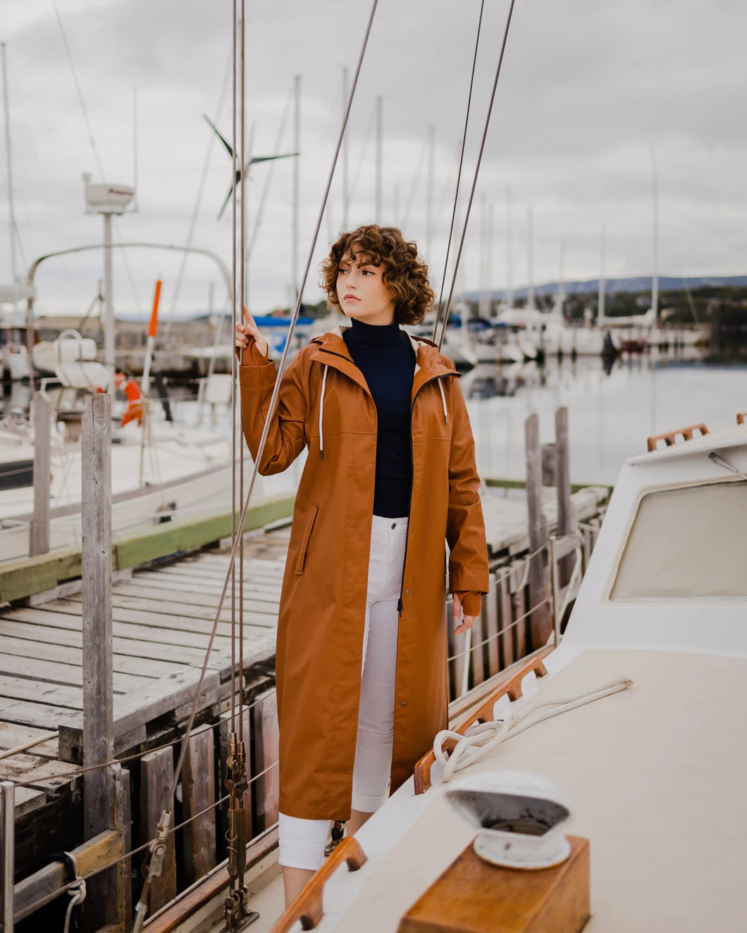 MERNINI | THE PETITE RAINCOAT | CARAMEL