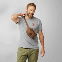 Load image into Gallery viewer, FjällRäven| Kånken No. 2 Hip Pack| Hazel Brown