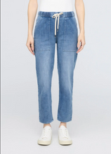 Load image into Gallery viewer, DU/ER | Performance Denim Lite Harbour Pant| Women's Collection | Light Stone