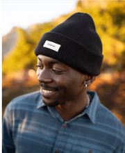 Load image into Gallery viewer, Tentree | Aden Patch Beanie| Meteorite Black