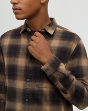 Load image into Gallery viewer, Tentree | Forest Flannel Shirt M | Ashwood/Storm Plaid