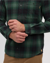 Load image into Gallery viewer, Tentree | Forest Flannel Shirt M | Dark Forest Green/Storm Plaid